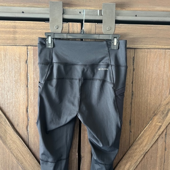 EUC: Columbia Windgates™ High-Rise Leggings Black Size Medium - Picture 7 of 11